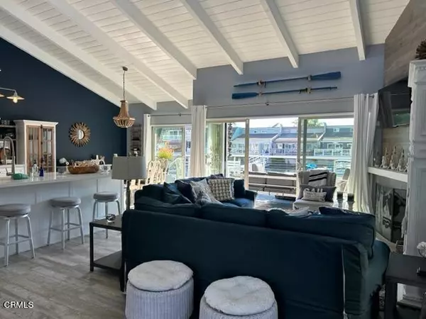 Oxnard, CA 93035,4624 Falkirk Bay