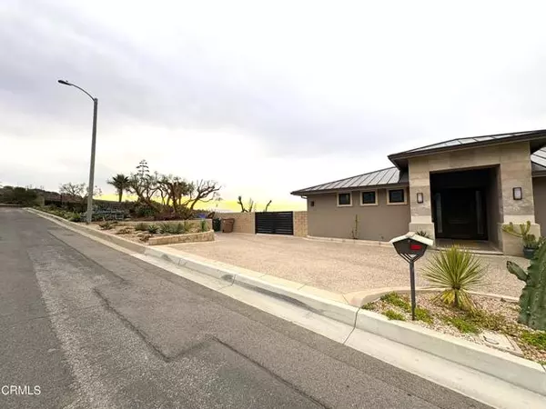 Ventura, CA 93003,5572 Rainier Street