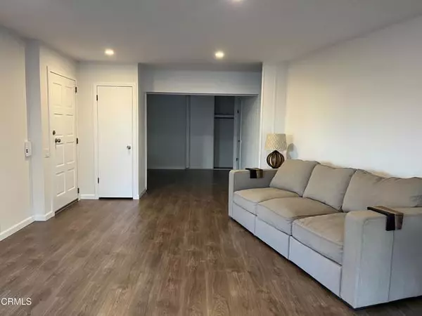 Ventura, CA 93003,103 Gay Drive #103