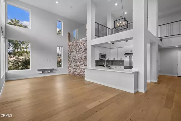 Oxnard, CA 93035,1901 Victoria Avenue #204