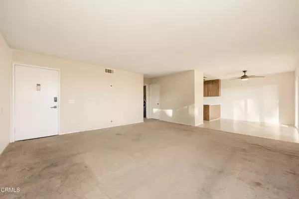 Camarillo, CA 93012,5174 Laurel Park Drive