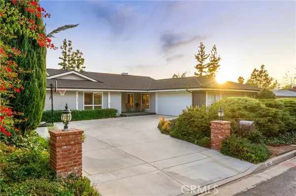 1022 El Vago Street, La Canada Flintridge, CA 91011