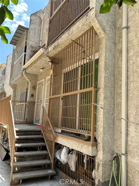 Los Angeles, CA 90012,909 New Depot Street #15-16