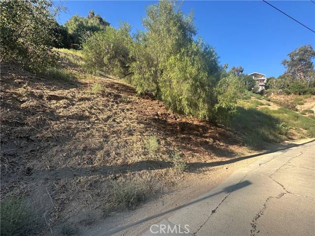Los Angeles, CA 90065,532 Rustic Drive