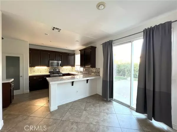 Fontana, CA 92336,5767 Alta Vista Way