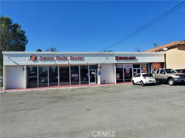 2710 N Grand Avenue, Santa Ana, CA 92705