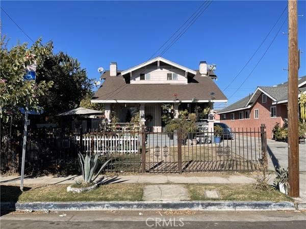 927 W 48th Street, Los Angeles, CA 90037