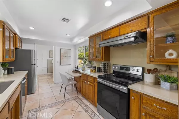 San Gabriel, CA 91775,8739 Longden Avenue