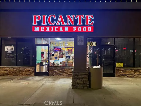 1251 N Lake Avenue, Pasadena, CA 91104