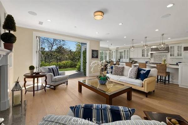 4 Summer House Lane, Newport Beach, CA 92660