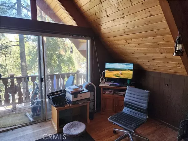 Wrightwood, CA 92397,5464 Lone Pine Canyon Road