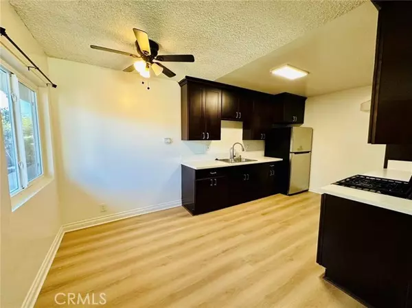 Azusa, CA 91702,933 Alameda Avenue #3