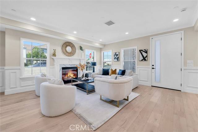 San Gabriel, CA 91775,6819 Oak Avenue
