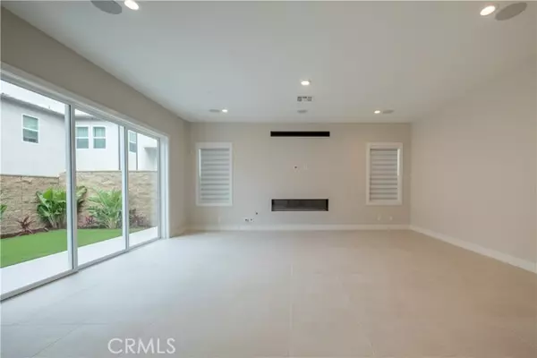Lake Forest (el Toro), CA 92630,121 mulberry