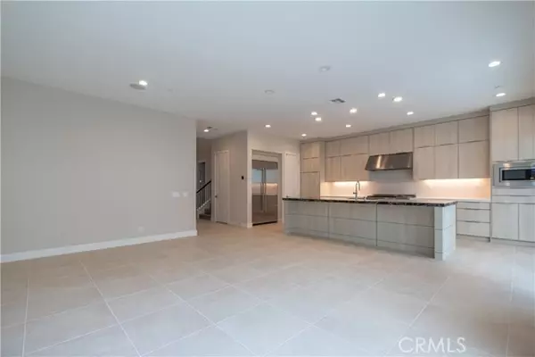 Lake Forest (el Toro), CA 92630,121 mulberry