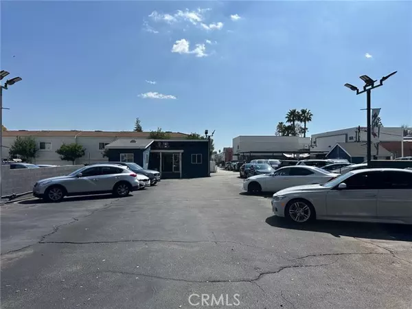 2748 E Colorado Boulevard, Pasadena, CA 91107