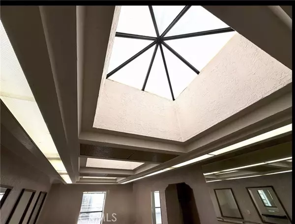 Sierra Madre, CA 91024,94 N Baldwin Avenue