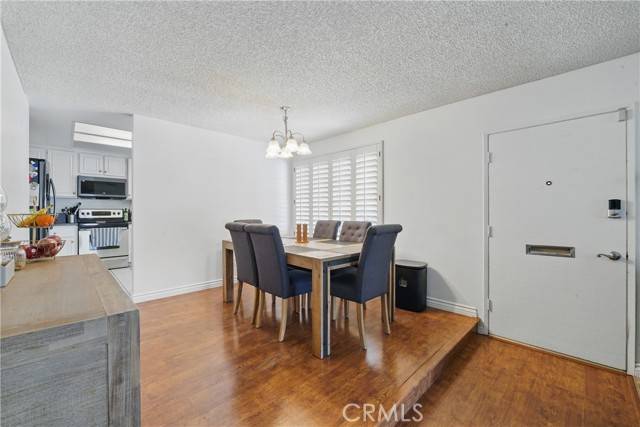 Chatsworth (los Angeles), CA 91311,10100 Larwin Avenue #1