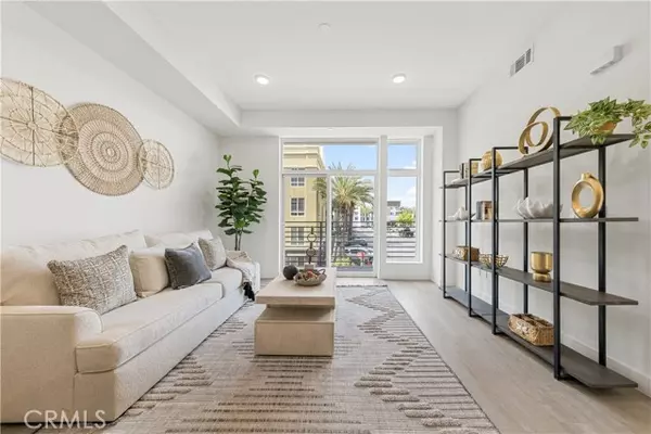 Alhambra, CA 91801,168 S Monterey Street #211