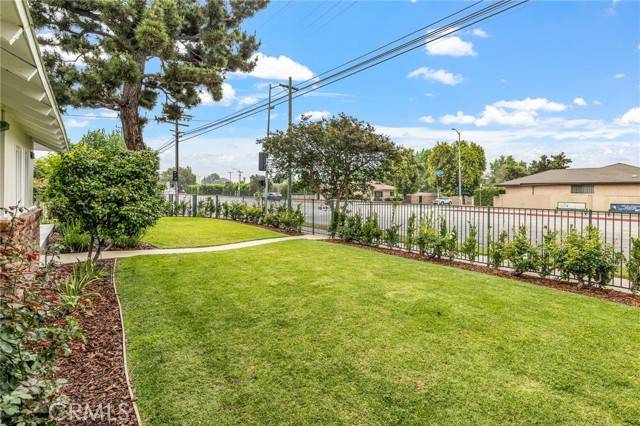 Northridge (los Angeles), CA 91343,16801 Nordhoff Street