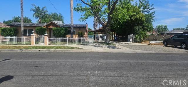 7504 Capps Avenue, Reseda (los Angeles), CA 91335