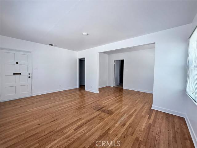 Encino (los Angeles), CA 91316,4910 Newcastle Avenue