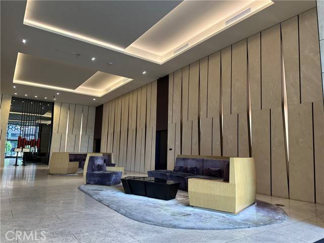Los Angeles, CA 90017,889 Francisco Street #2601