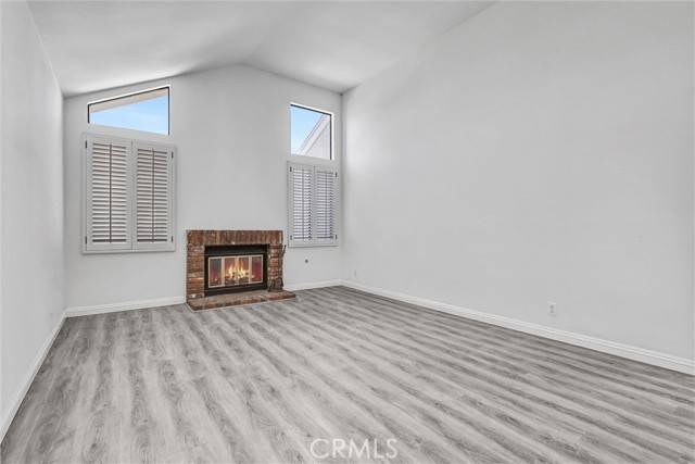 Irvine, CA 92606,17 Gladstone