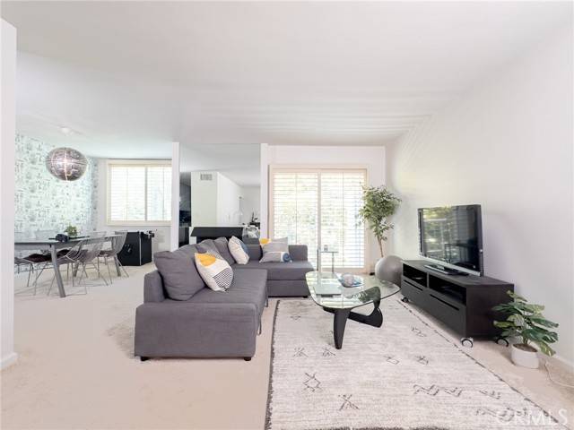 West Hollywood, CA 90069,927 N Kings Road #212