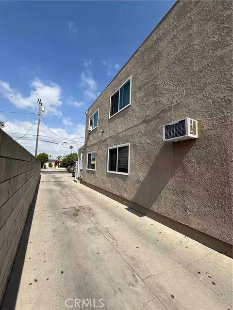 North Hollywood (los Angeles), CA 91605,6924 Gentry Avenue