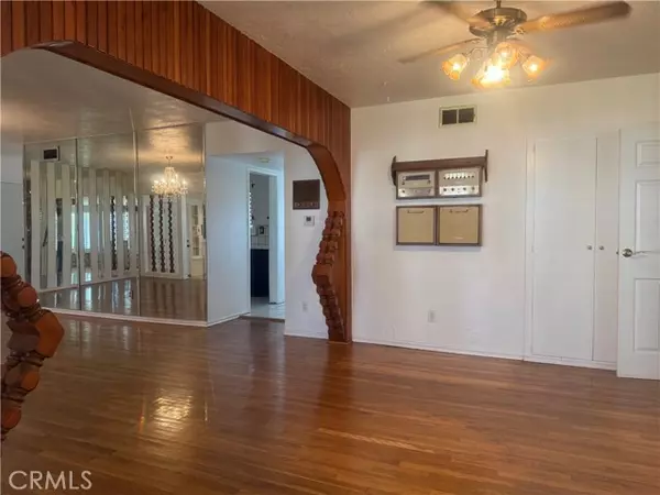 San Bernardino, CA 92404,5667 Newbury Avenue