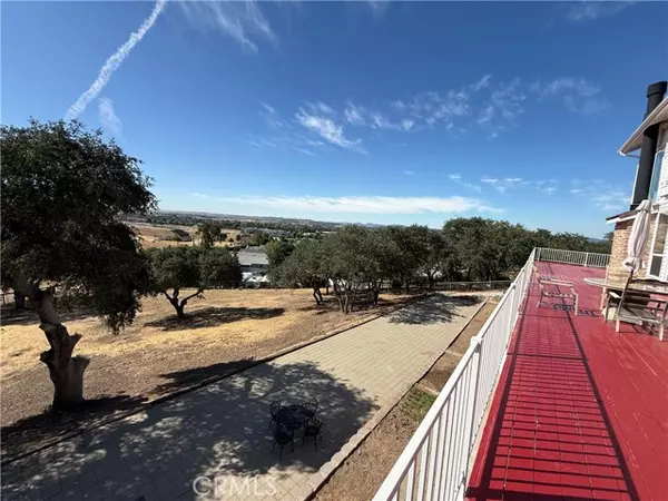 Paso Robles, CA 93446,1312 Oak Ridge Way