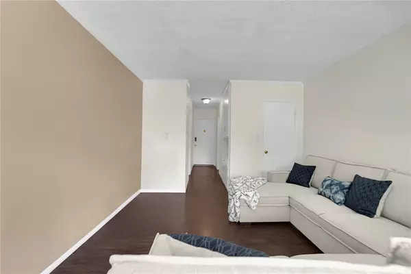 Long Beach, CA 90802,640 Elm Avenue #12