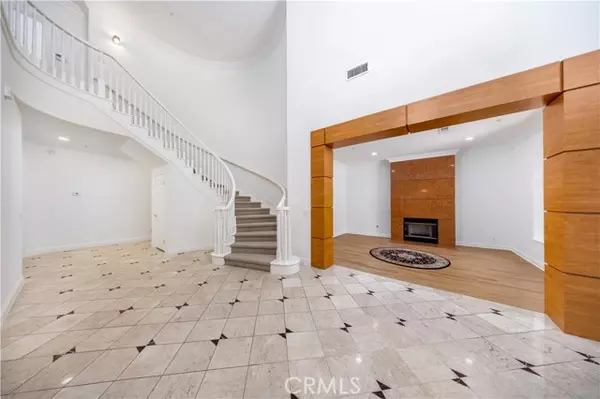 Arcadia, CA 91006,68 E Longden Avenue