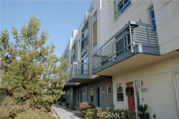 Los Angeles, CA 90039,2753 Waverly Drive #1103