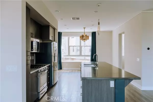 Los Angeles, CA 90039,2753 Waverly Drive #1103