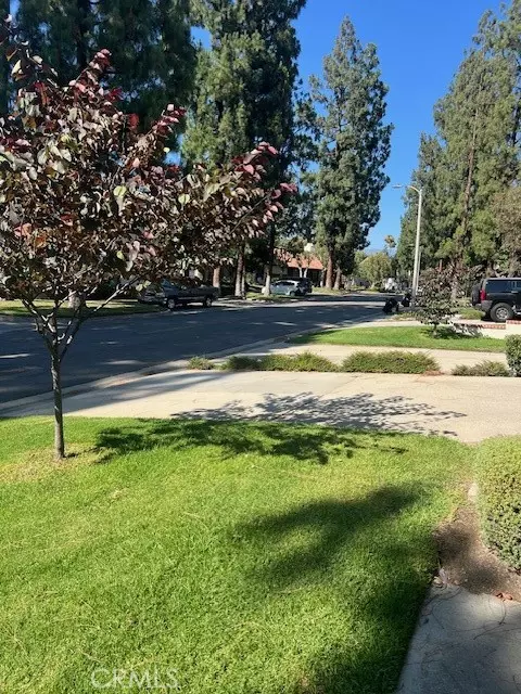 San Dimas, CA 91773,404 W Via Vaquero