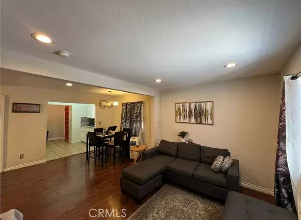 Los Angeles, CA 90011,2619 Trinity Street