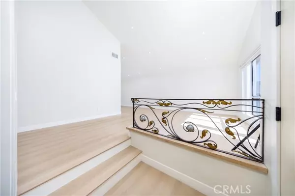 Pomona, CA 91766,19 Viewpoint Circle