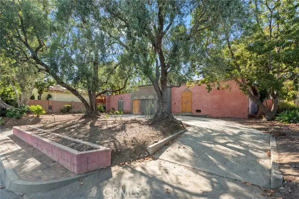 San Marino, CA 91108,543 Huntington Drive