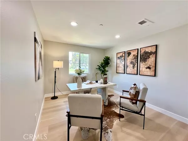 Fontana, CA 92337,15793 Willow Drive