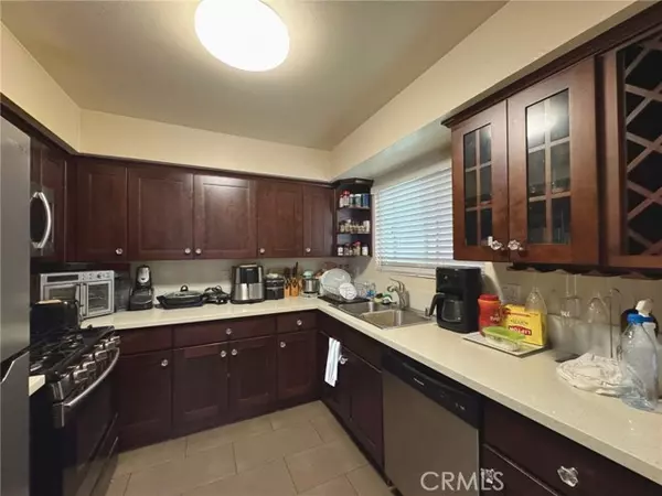 Montclair, CA 91763,9382 Shadowood Drive