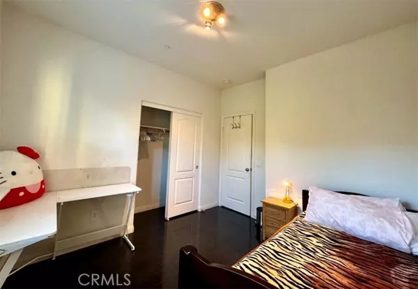 Azusa, CA 91702,856 E Mountain Way #C Room 1