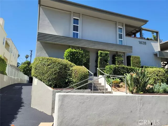 South Pasadena, CA 91030,1628 South Huntington Dr. #10