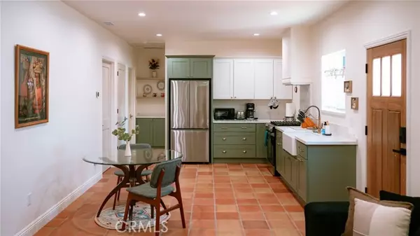 Monrovia, CA 91016,613 W Olive Ave #1