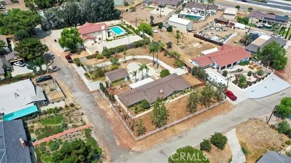 Corona, CA 92881,19995 Layton