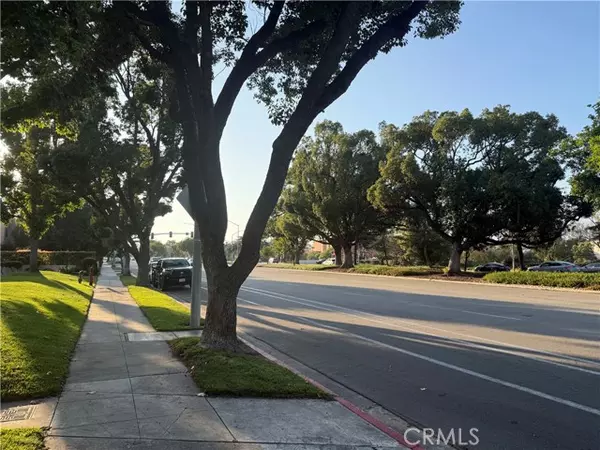 Arcadia, CA 91007,452 W Huntington Drive #E