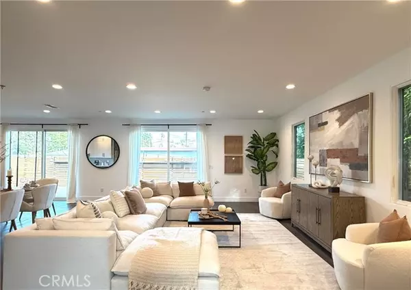 Silver Lake, CA 90004,542 N Commonwealth Avenue