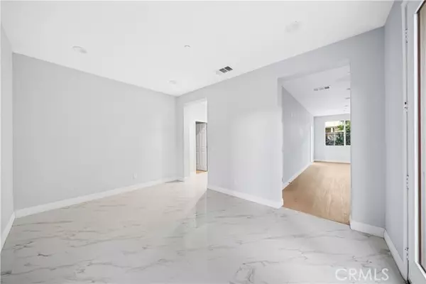 Corona, CA 92883,10877 Cameron