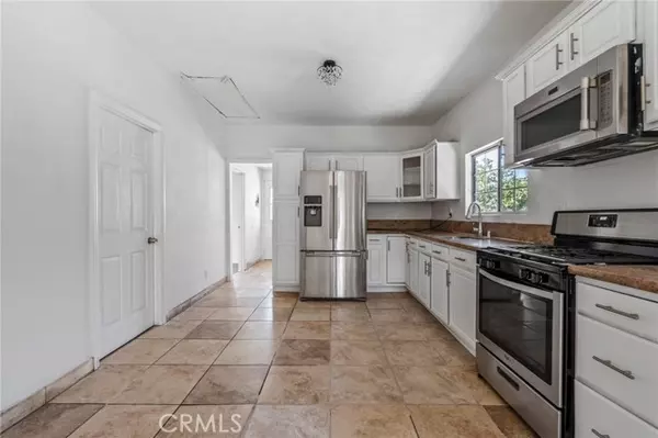 Los Angeles, CA 90011,1545 E 41st